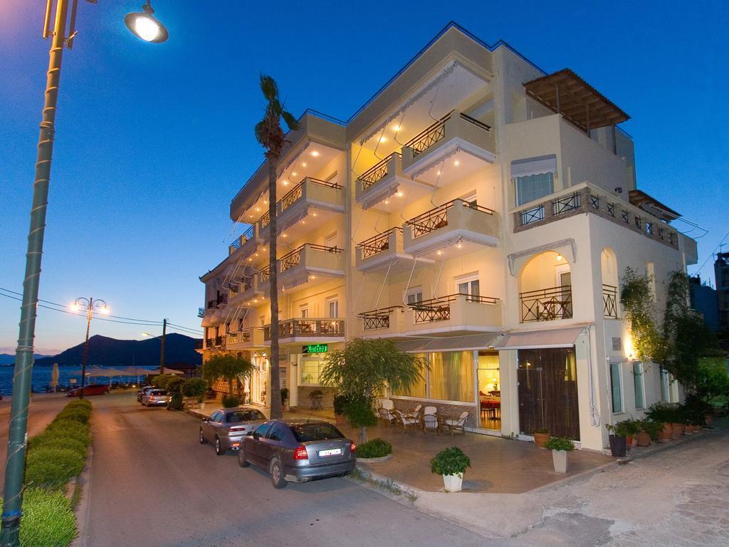 G. Kiapekou Aparthotel Loutra Edipsou  Bagian luar foto
