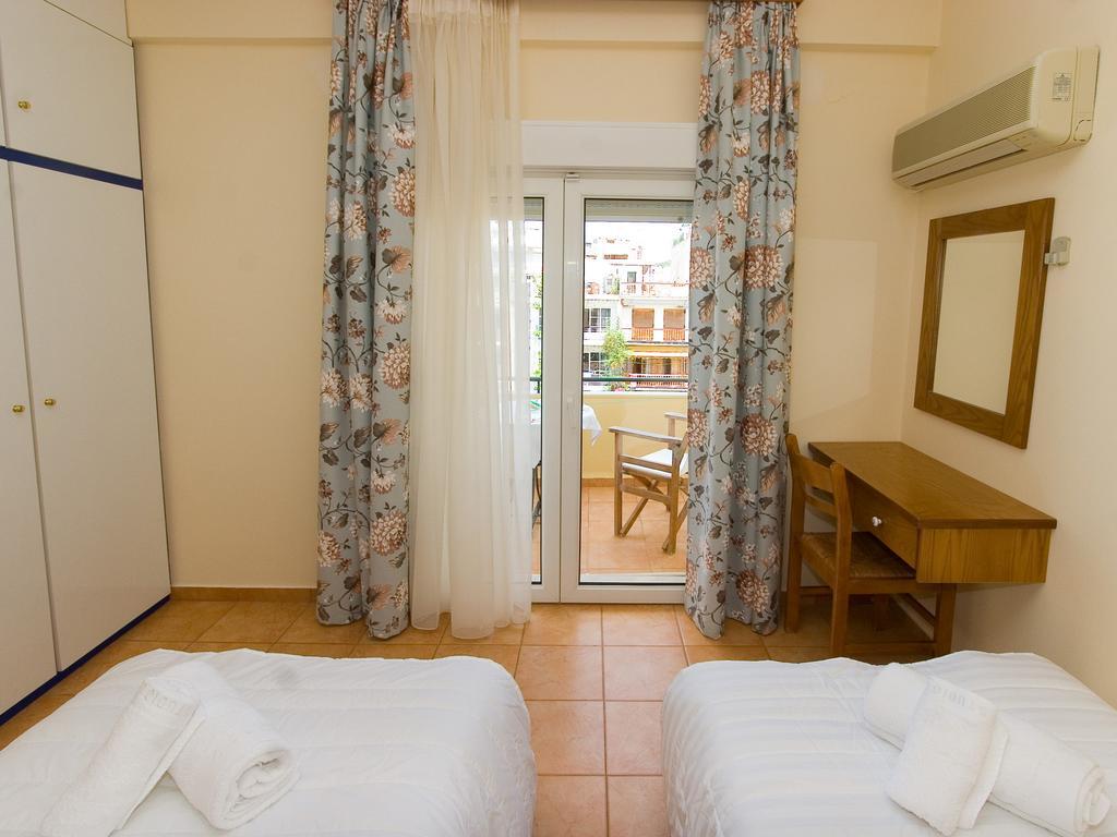 G. Kiapekou Aparthotel Loutra Edipsou  Bagian luar foto
