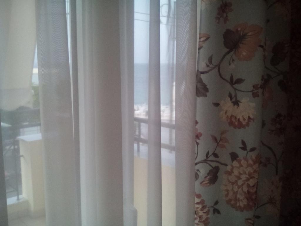 G. Kiapekou Aparthotel Loutra Edipsou  Bagian luar foto