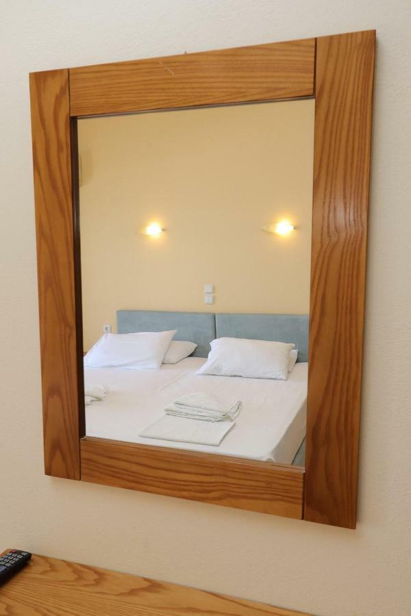 G. Kiapekou Aparthotel Loutra Edipsou  Bagian luar foto