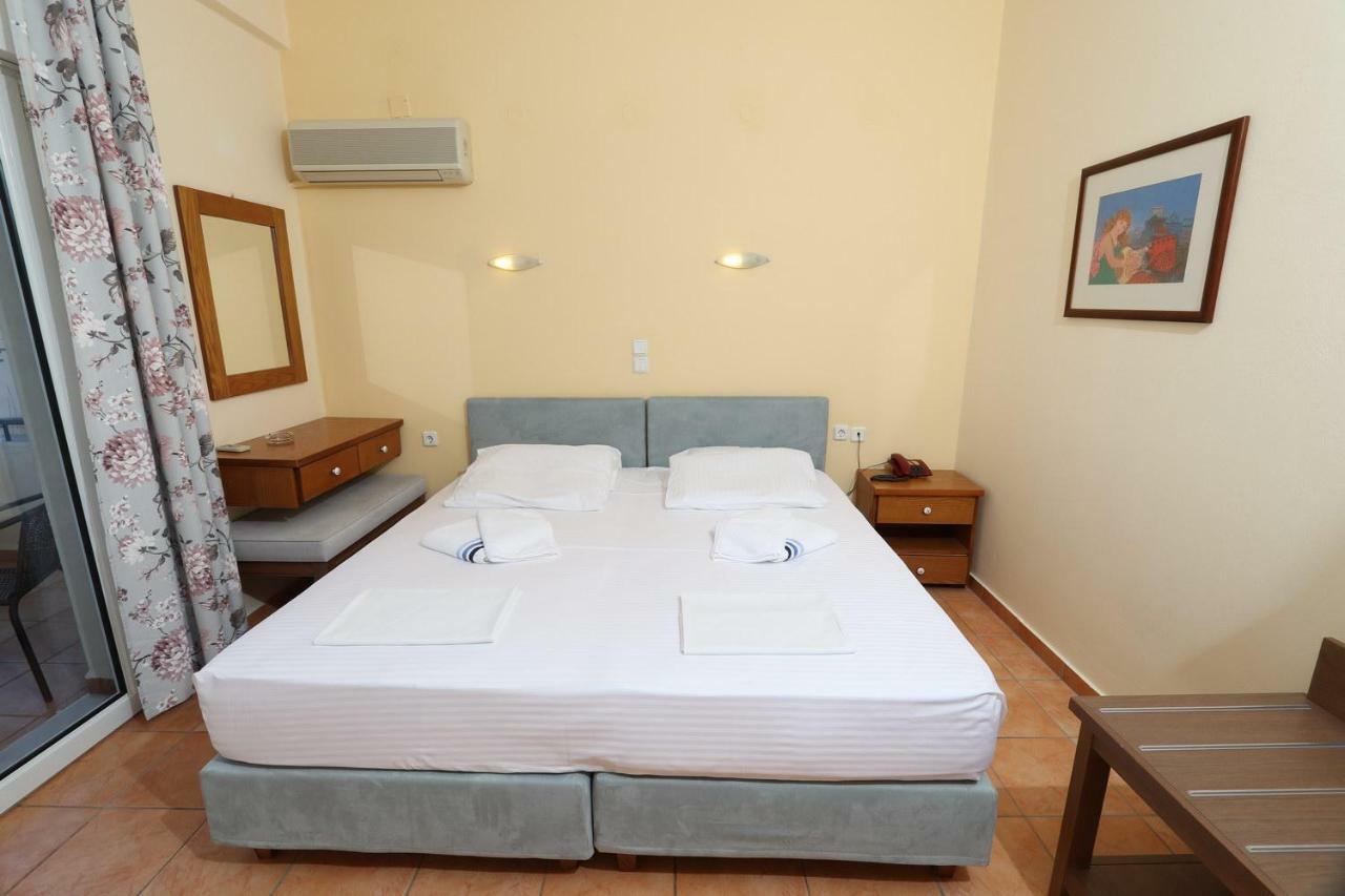 G. Kiapekou Aparthotel Loutra Edipsou  Bagian luar foto